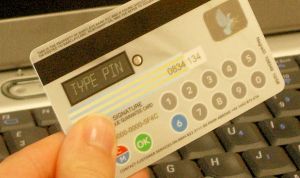 Présentation en images des cartes bancaires nouvelle génération, avec clavier