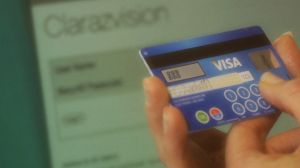 Visa retente sa chance avec sa carte bancaire à clavier et écran