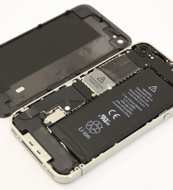 Apple reconnait le problème d'antenne de l'iPhone 4