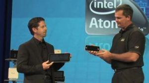 Le Tiny Computer, à mi-chemin entre le PC portable et la console de jeux vidéo
